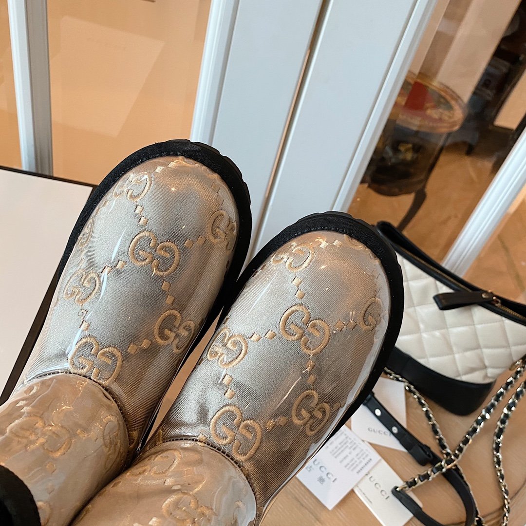 UGG GU Boots Silver