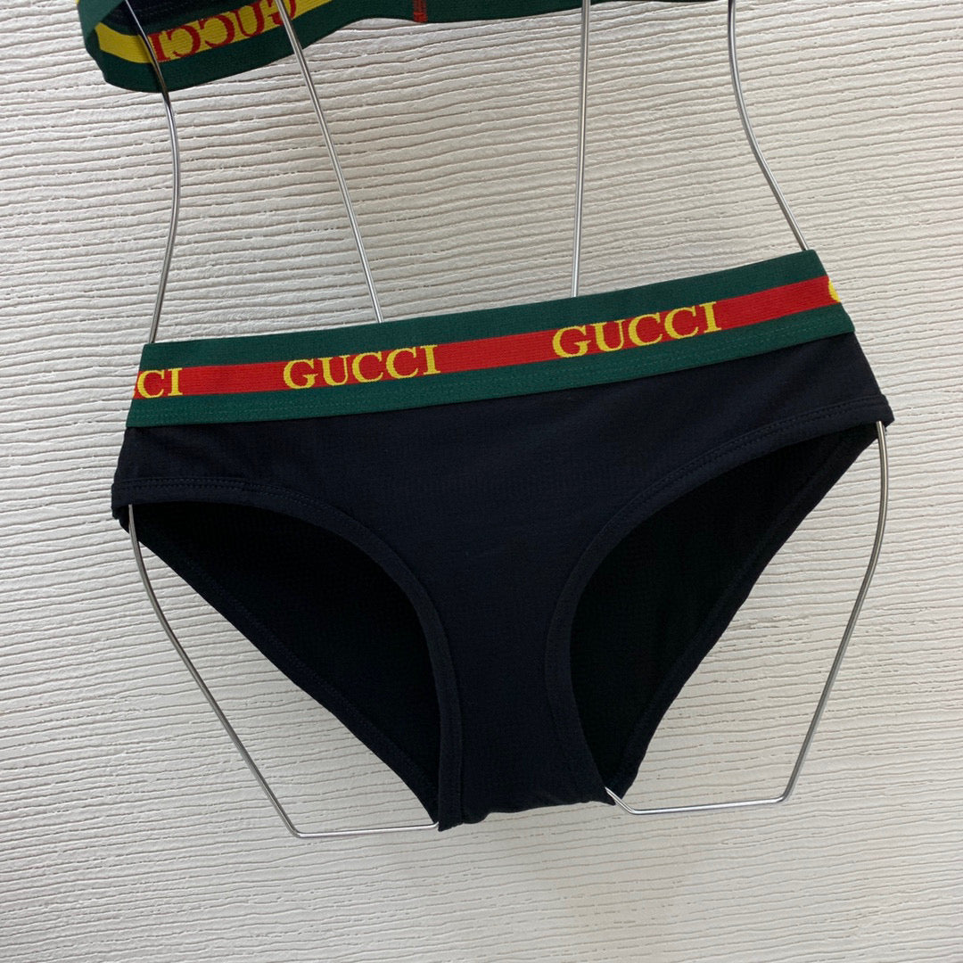 GU Underwear Woman  2 set