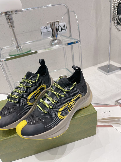 GU  Sneakers Woman