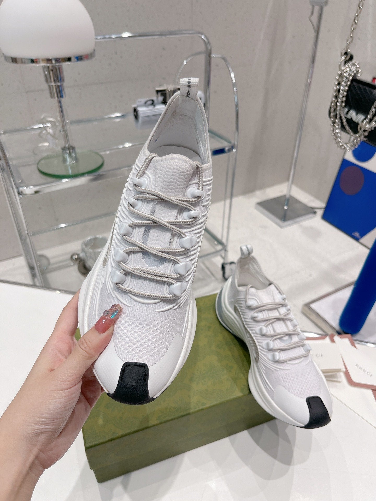 GU  Sneakers Woman