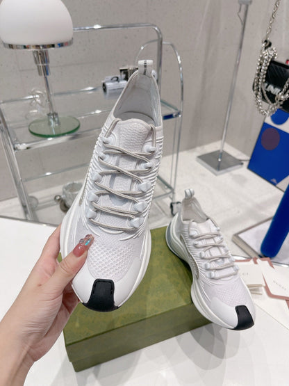 GU  Sneakers Woman