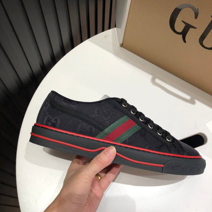 GU Sneakers Monogram