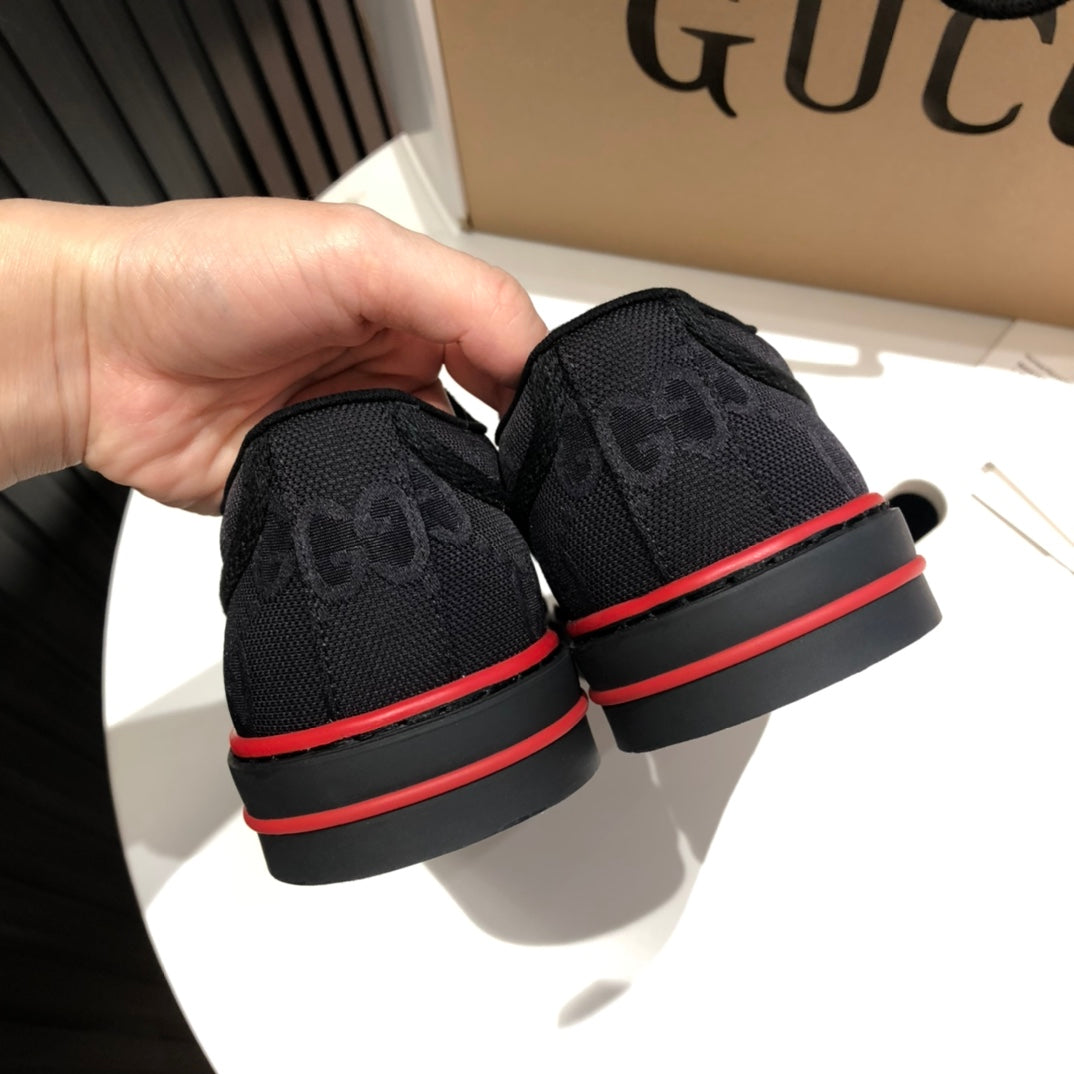 GU Sneakers Monogram