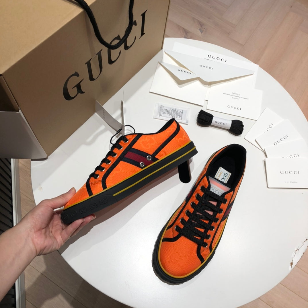 GU Sneakers Monogram