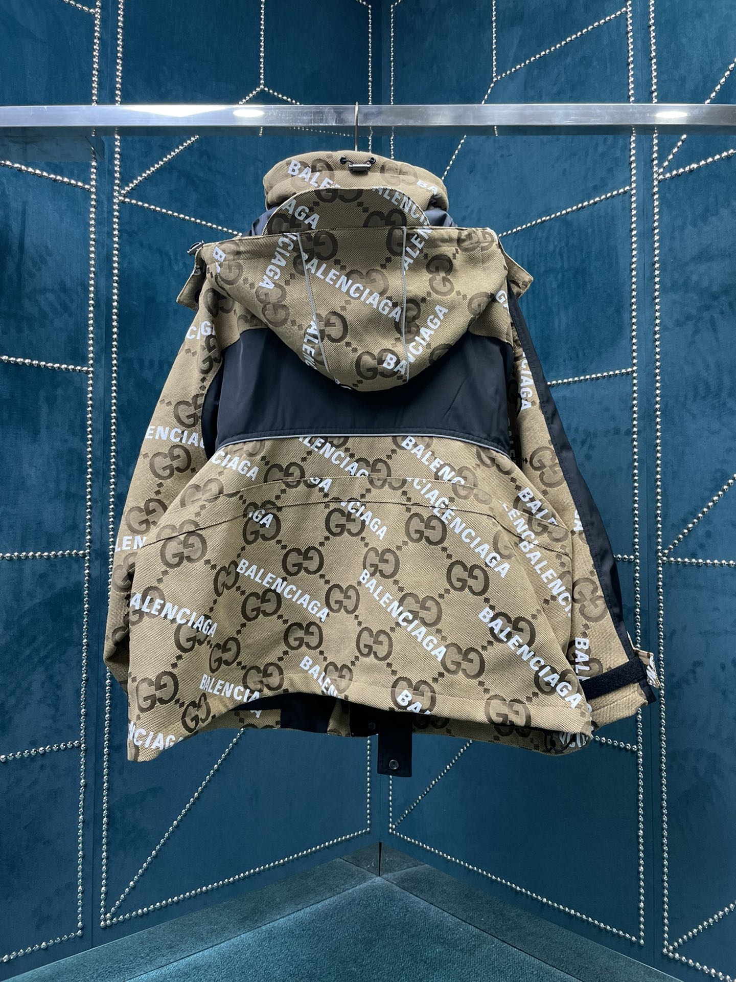 GU Jacket Jumbo  Hacker