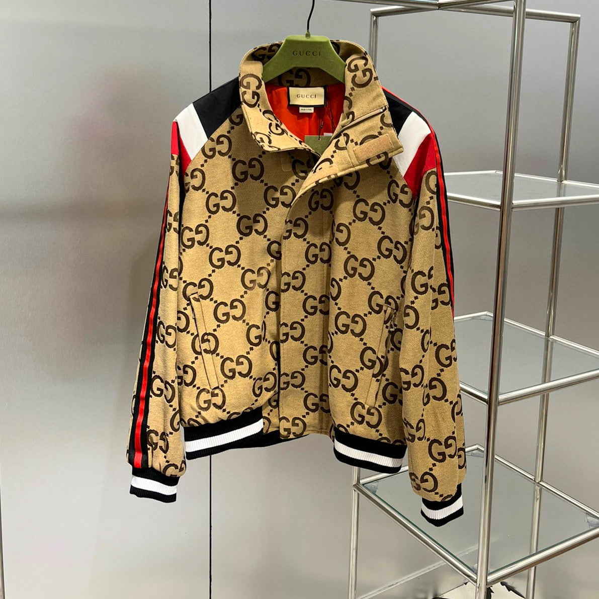 GU Jacket Tiger Jumbo  Logo