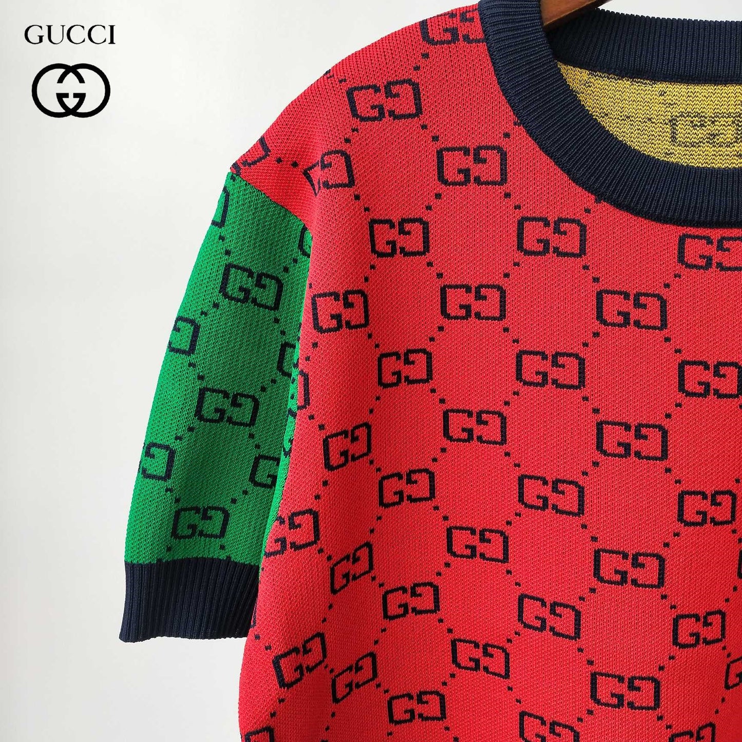 GU  T- shirt  Sweater Woman
