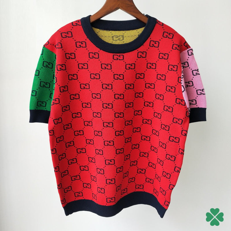 GU  T- shirt  Sweater Woman