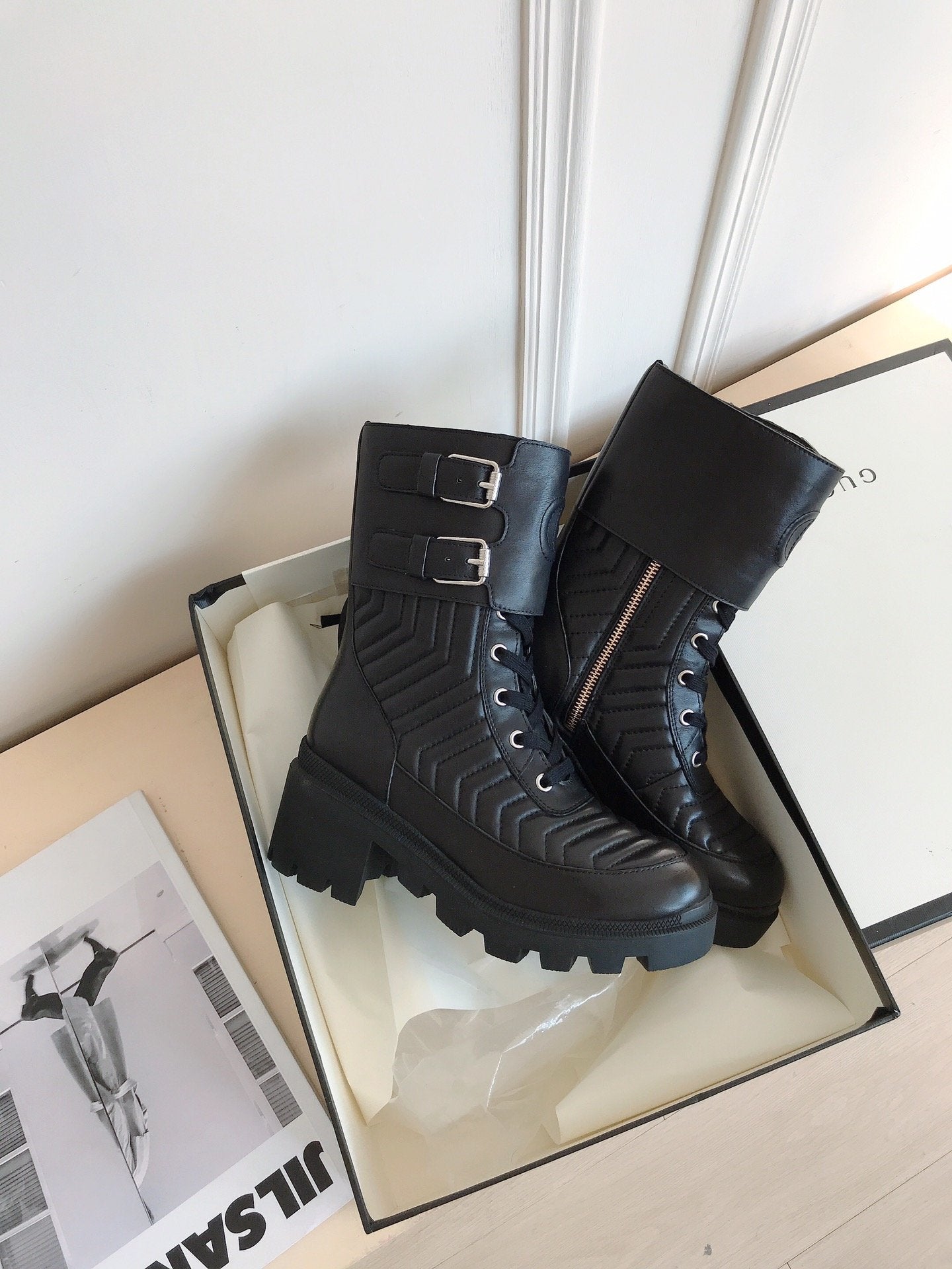 GU  Boots Black