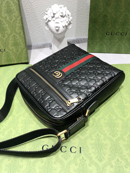 GU Bag messenger  2 Color 's  23 cm