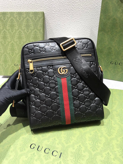 GU Bag messenger  2 Color 's  23 cm