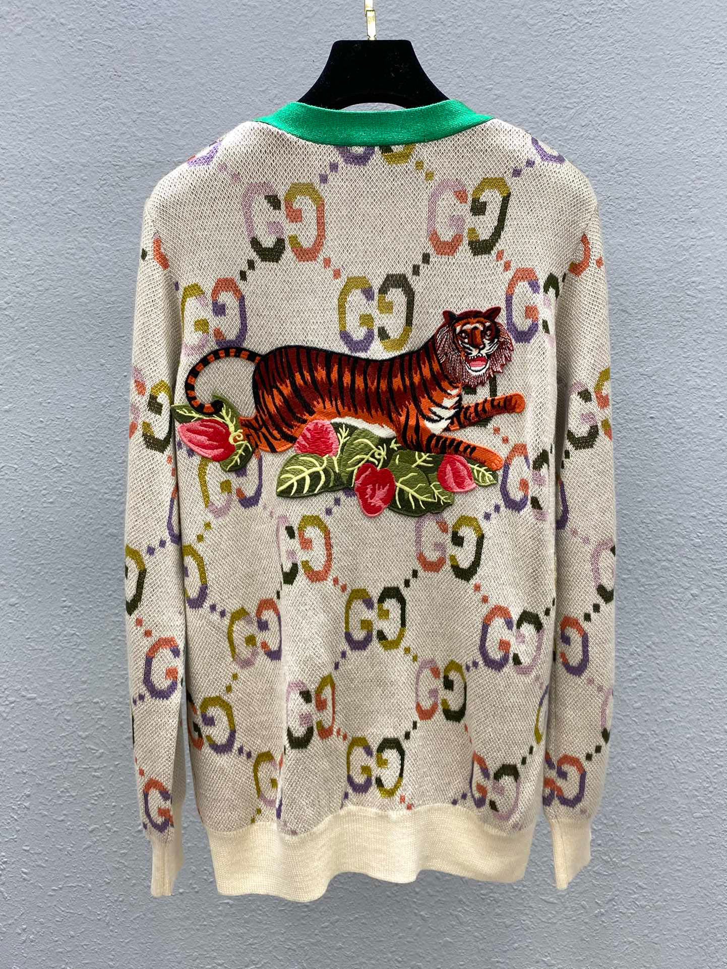 GU Sweater Pullover Woman Jacket Tiger