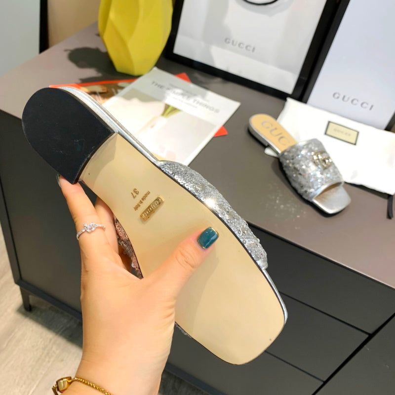 GU Slippers