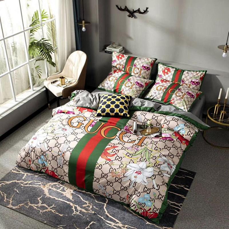 GU  Bedding Set