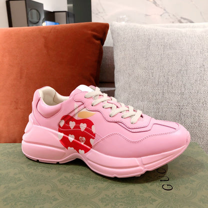 GU Sneakers Pink Heart