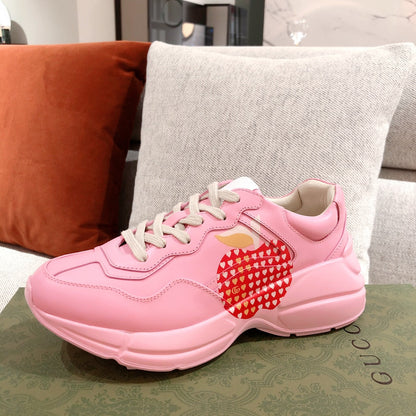 GU Sneakers Pink Heart