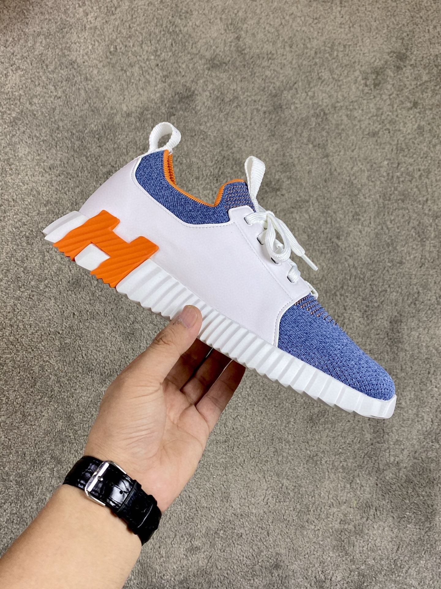 HRM Sneakers
