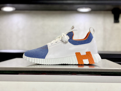 HRM Sneakers