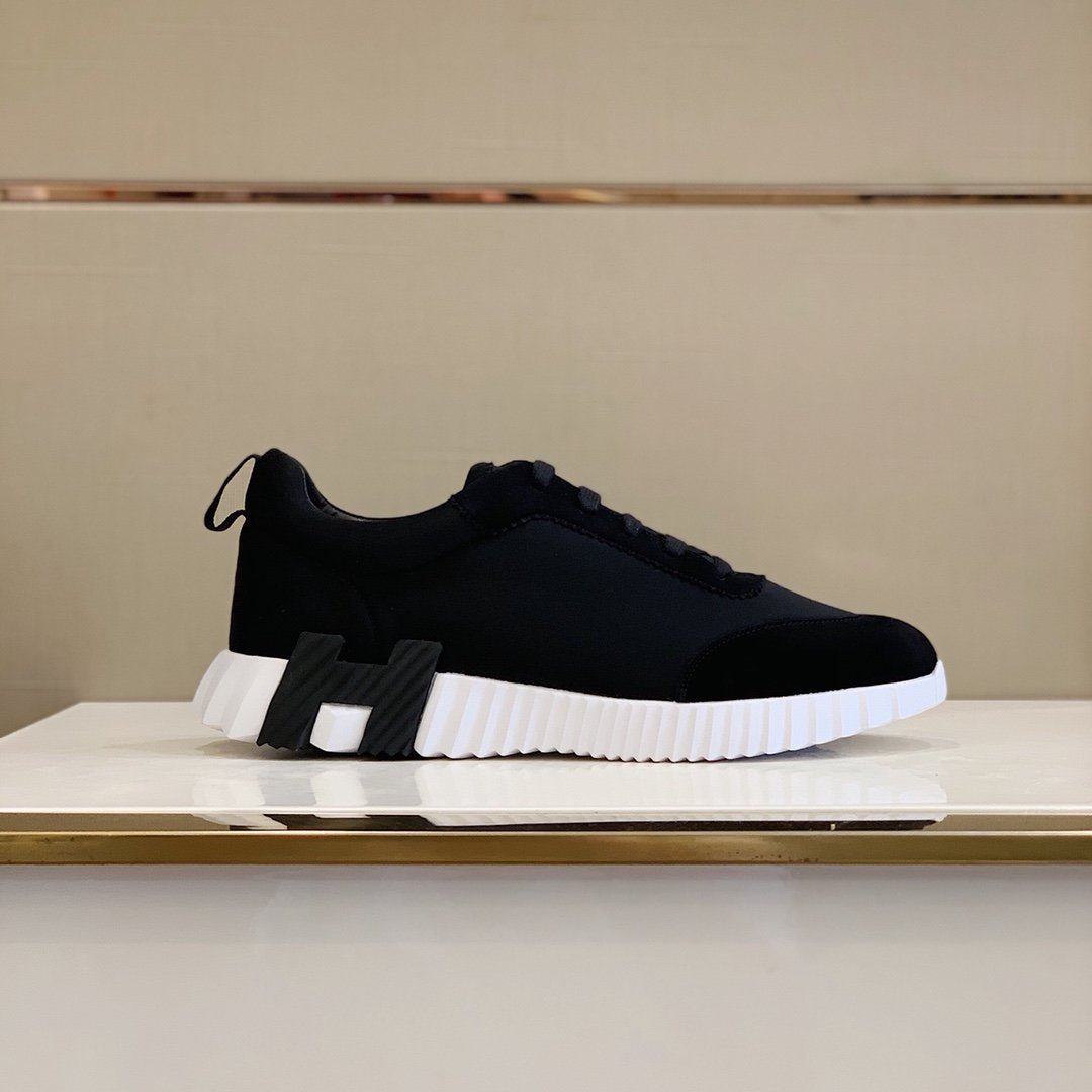 HRM Sneakers Black