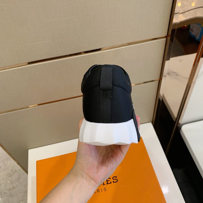 HRM Sneakers Black