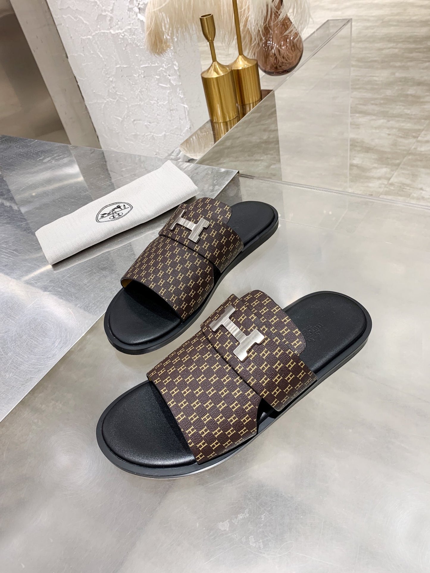 HRM Slippers Sandal   2 Color 's