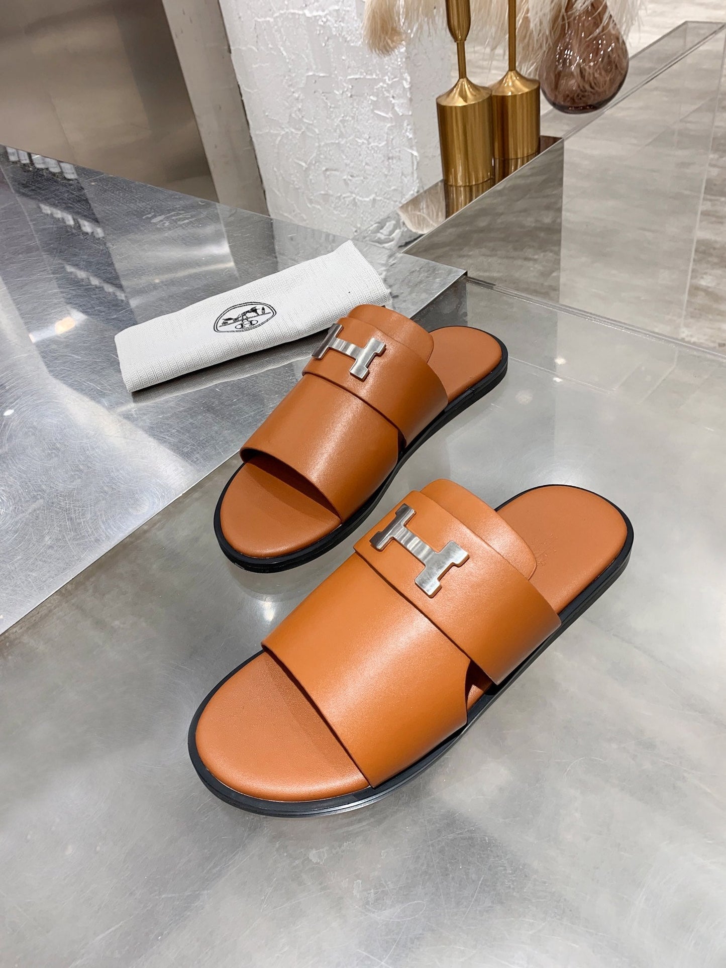 HRM Slippers Sandal   2 Color 's