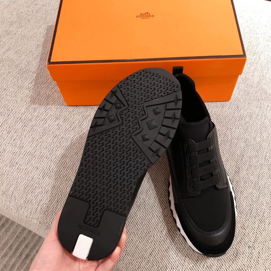 HRM Sneakers Black