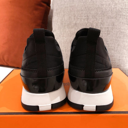 HRM Sneakers Black