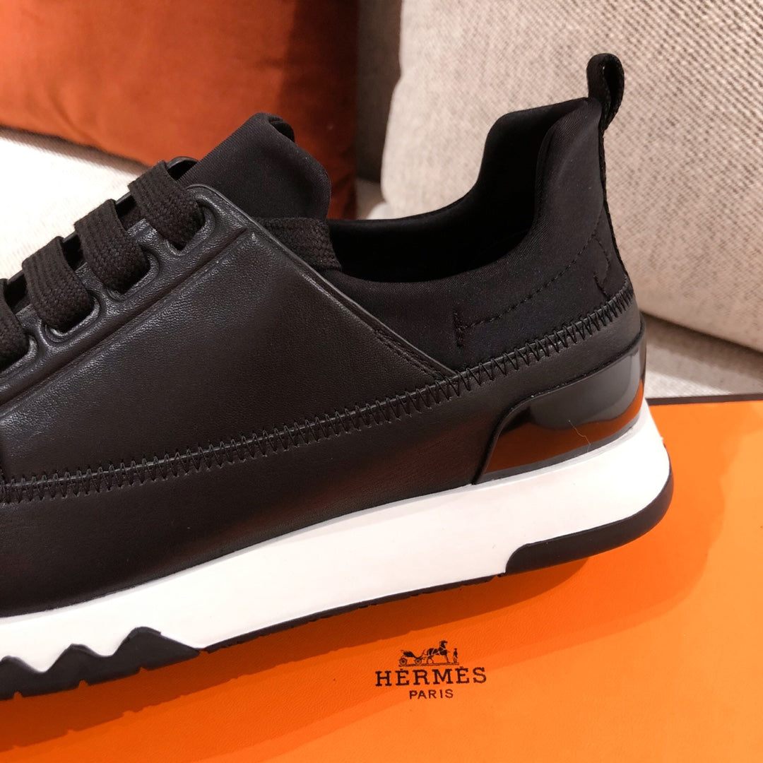 HRM Sneakers Black