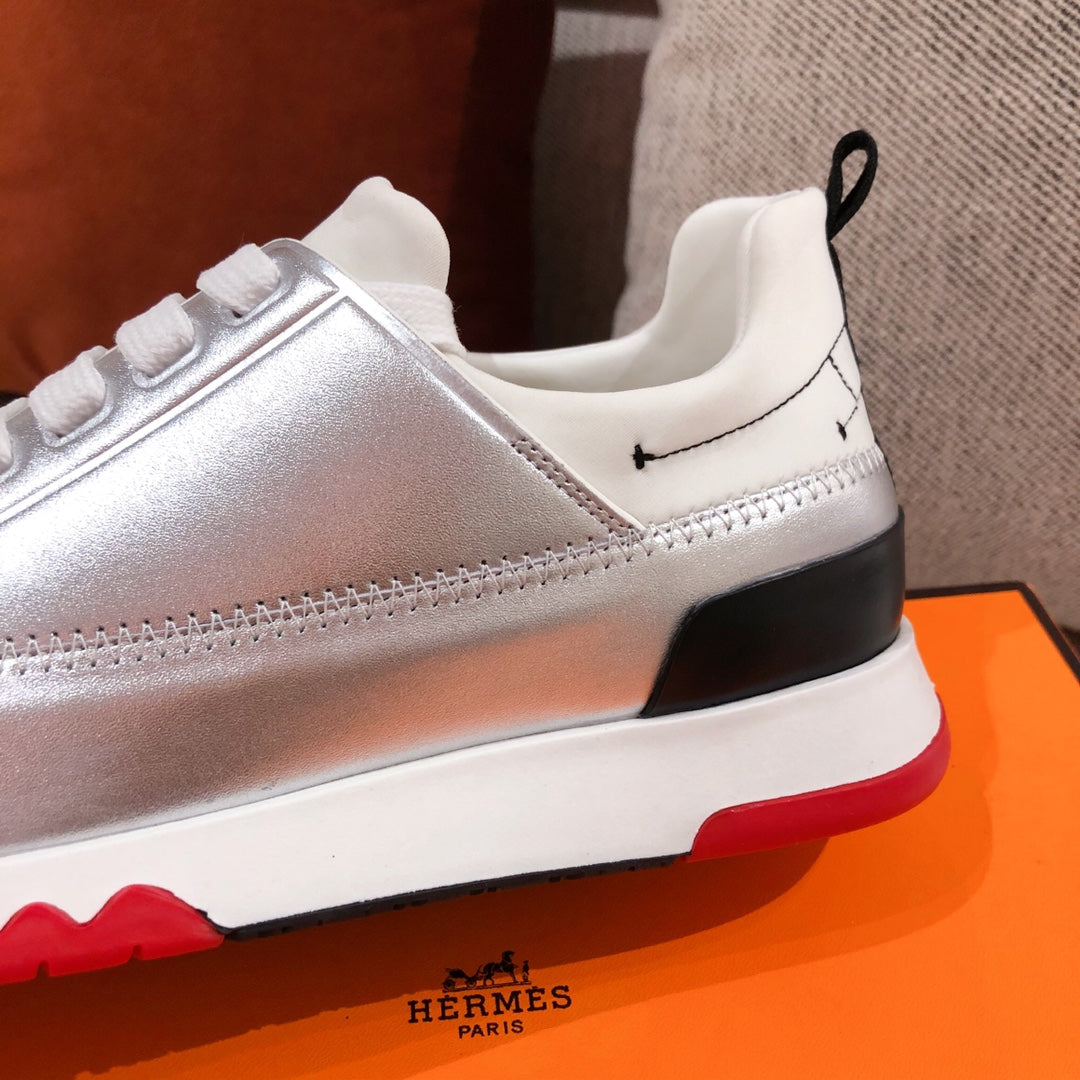 HRM Sneakers Silver
