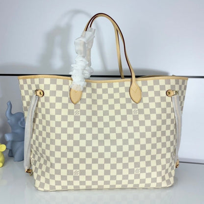 LU Never Leather Bag