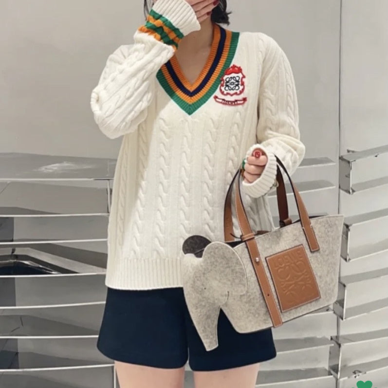 LOEVE  Sweater  Woman 2 Color 's
