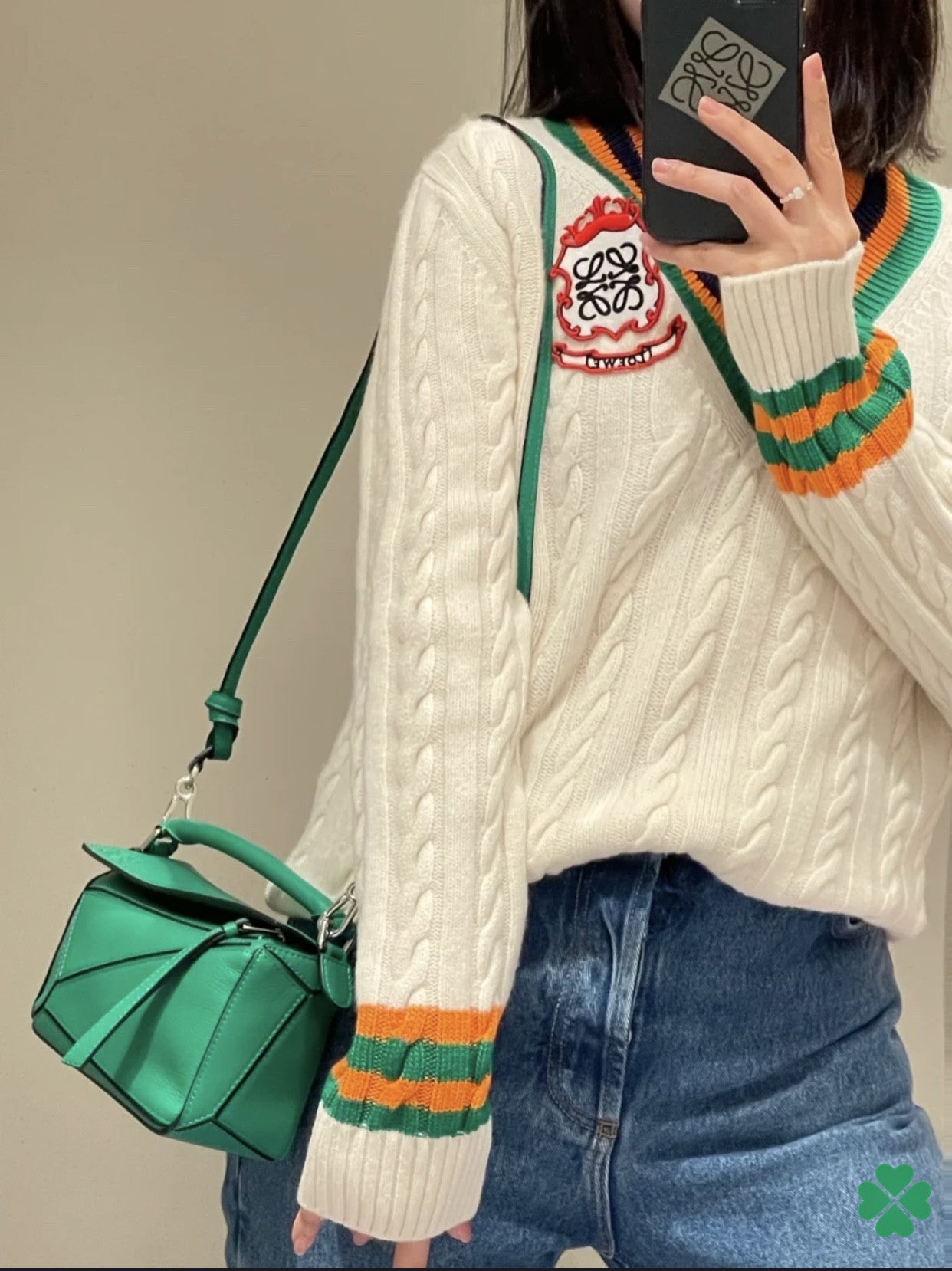 LOEVE  Sweater  Woman 2 Color 's
