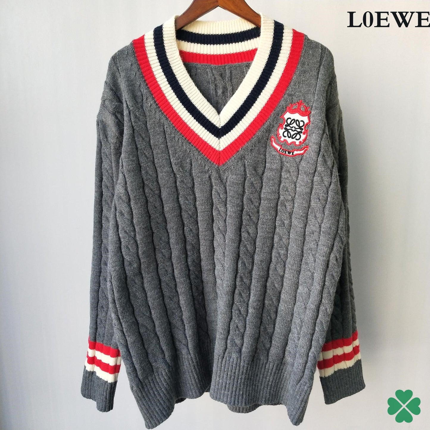 LOEVE  Sweater  Woman 2 Color 's