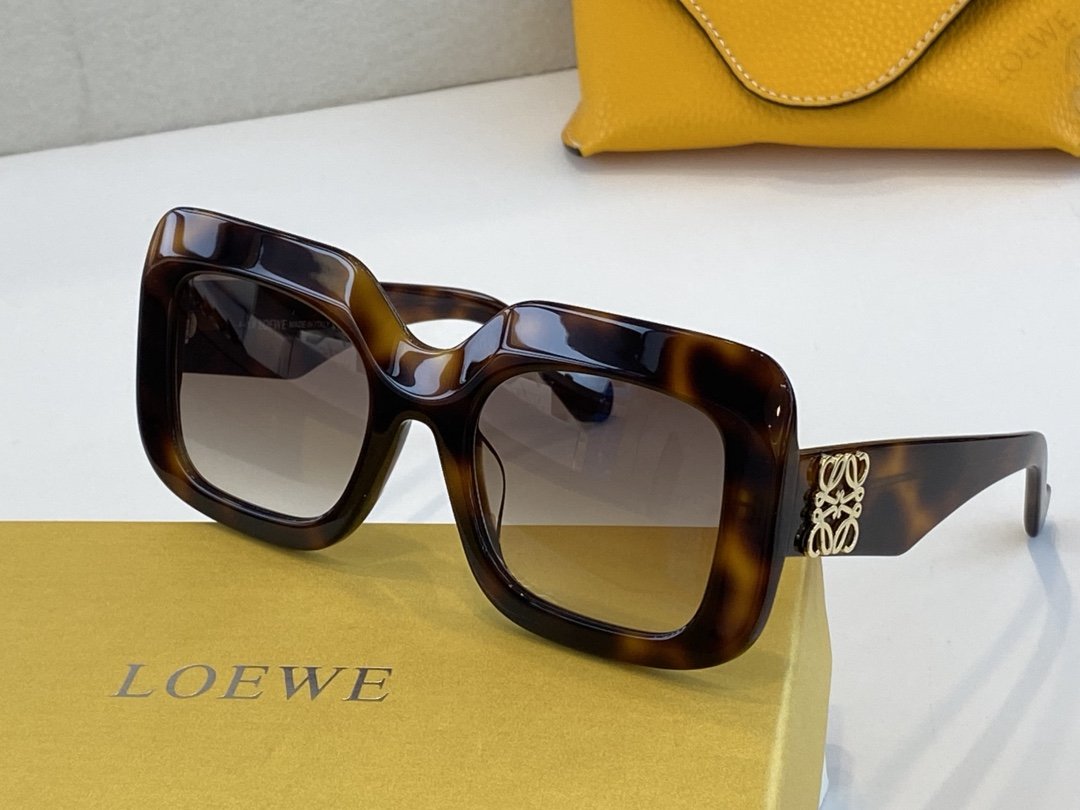 LOEVE Sunglasses 4 Colors