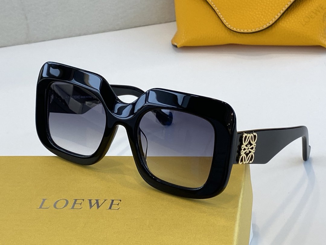 LOEVE Sunglasses 4 Colors