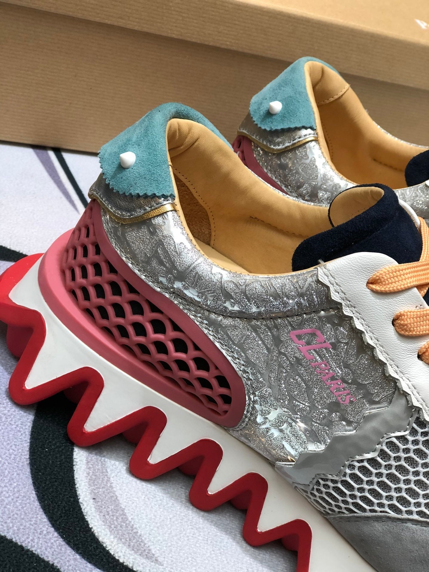 Labutin Sneakers Shark