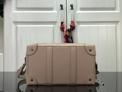 LU Bag  messenger  22 cm