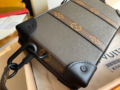 LU Bag Black 22 cm trunk