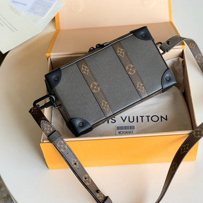 LU Bag Black 22 cm trunk