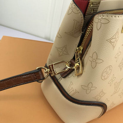 LU Bag Beige