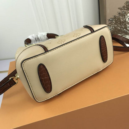 LU Bag Beige