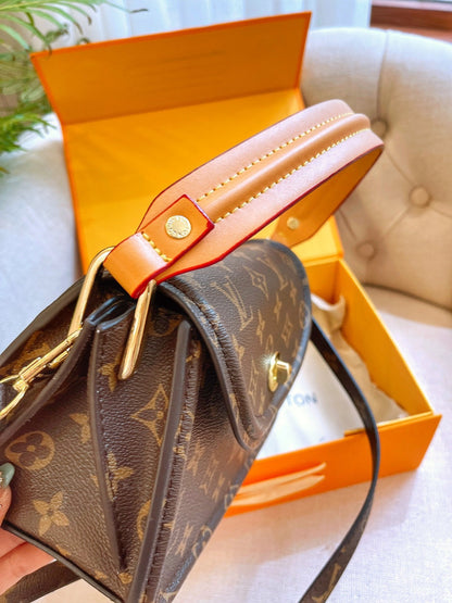 LU  Bag Monogram 25 cm