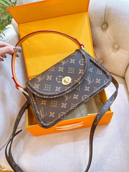 LU  Bag Monogram 25 cm