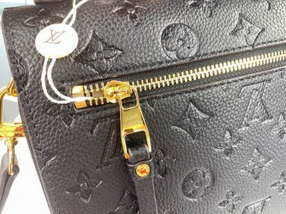 LU  Bag Black