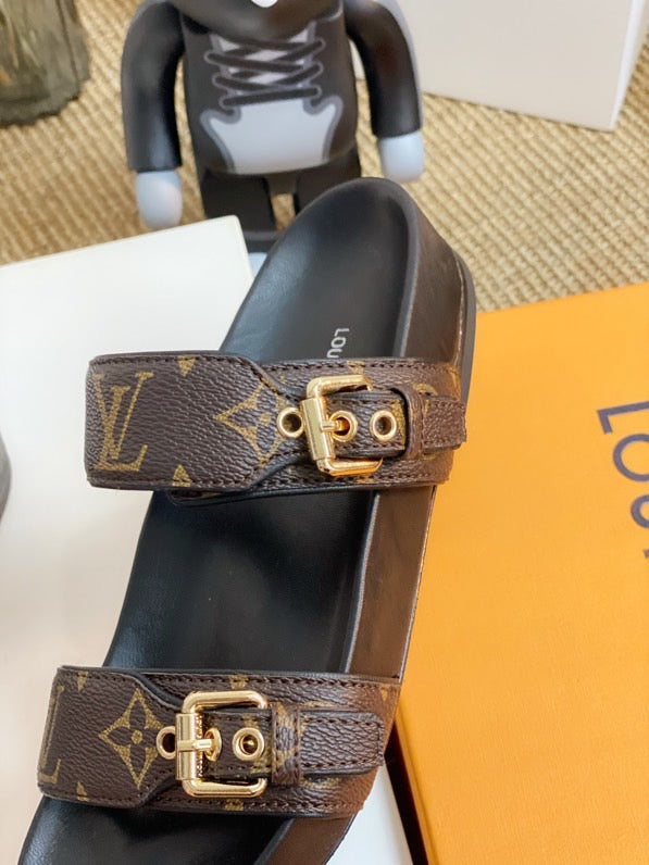 LU Slippers Toe Monogram  2 Color 's