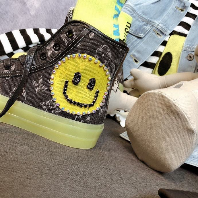 LU Trainers  Sneakers High Socks