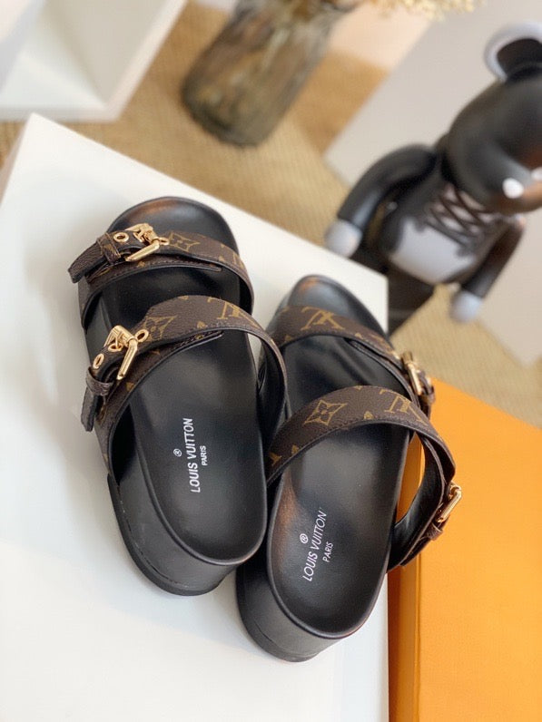 LU Slippers Toe Monogram  2 Color 's