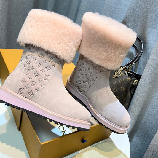 LU UGG  Boots