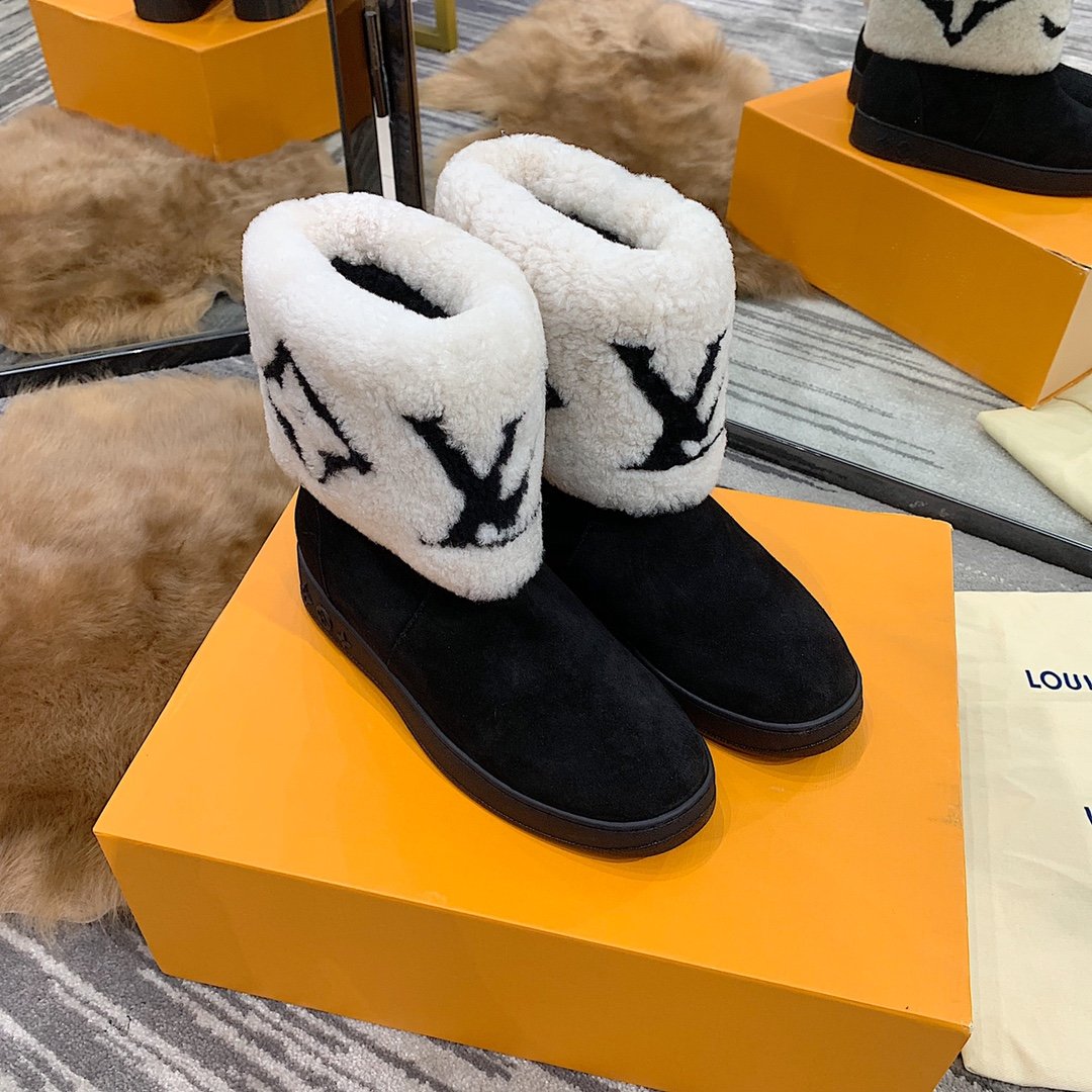 LU UGG Boots Warm White